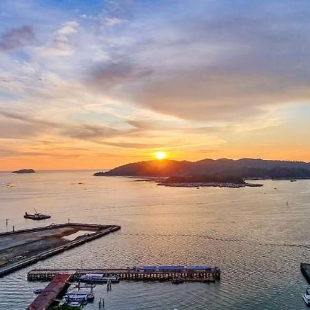 Jesselton Point Homestay Кота-Кінабалу Екстер'єр фото