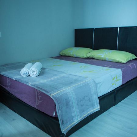 Jesselton Point Homestay Кота-Кінабалу Екстер'єр фото